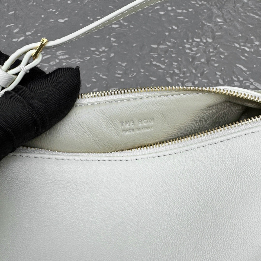 더미러THE Mirror_사진_20260111_10.jpg