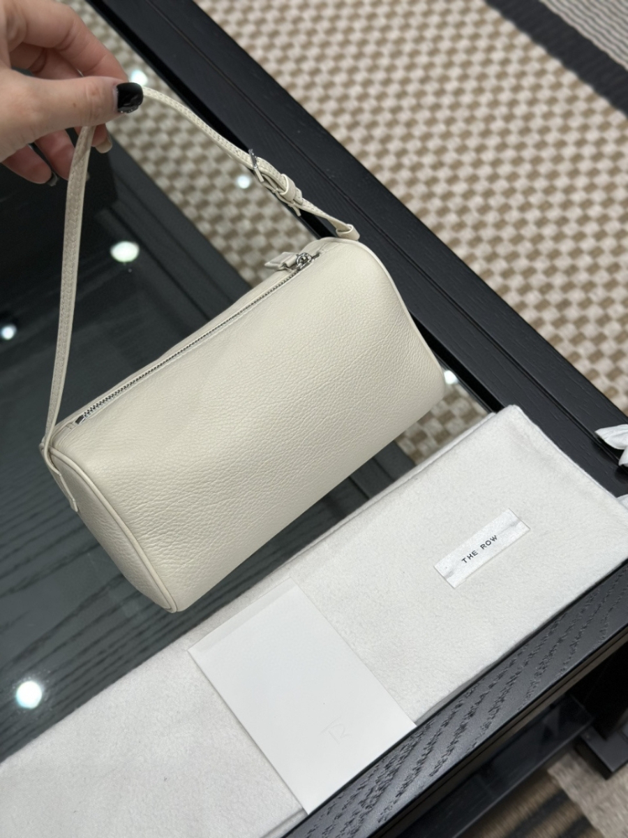 더미러THE Mirror_사진_20260315_1.jpg