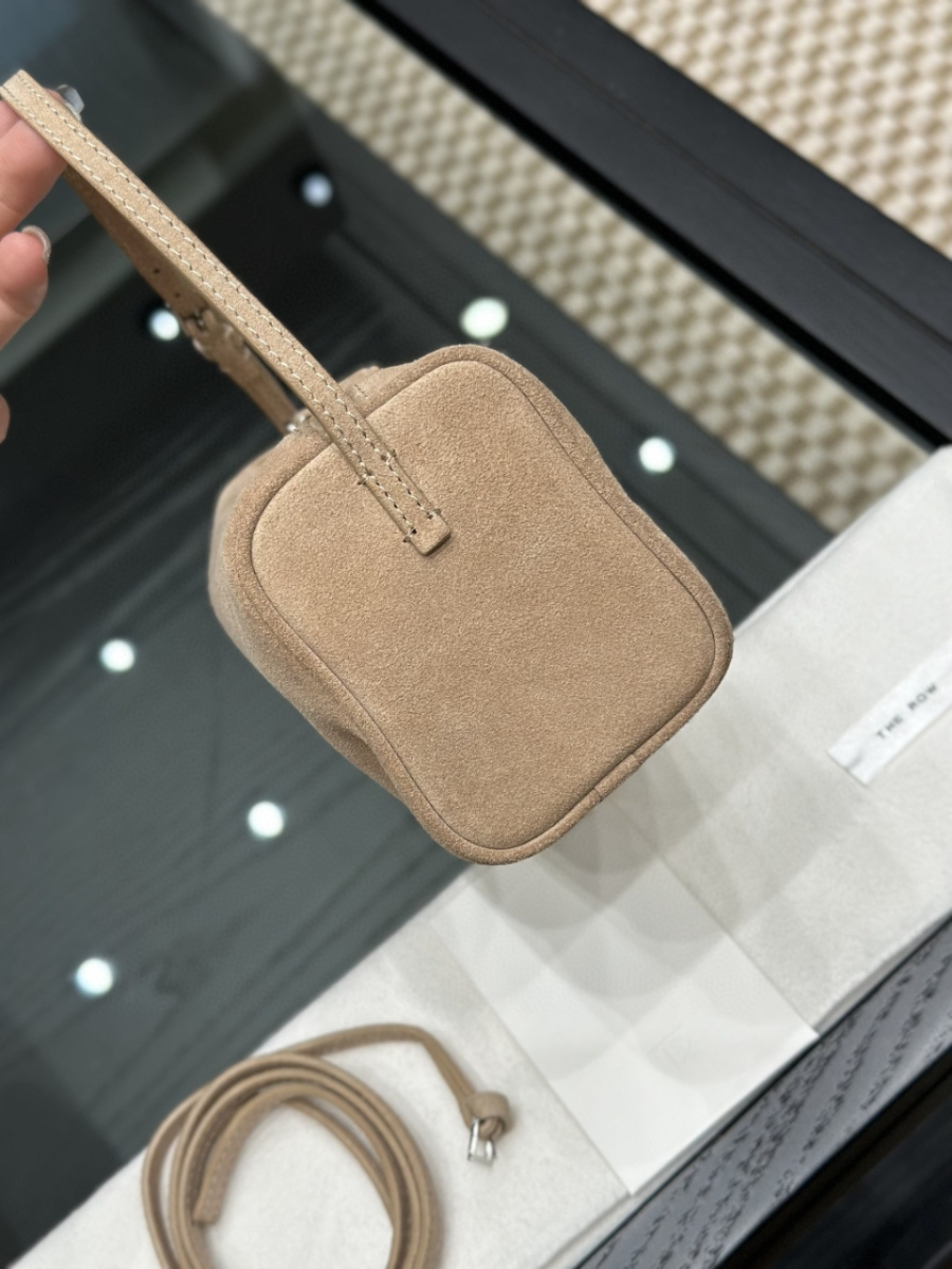 더미러THE Mirror_사진_20260315_2.jpg