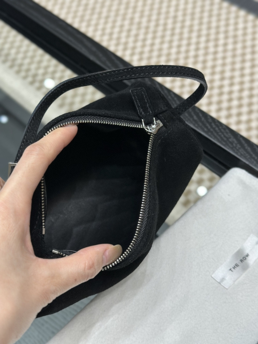 더미러THE Mirror_사진_20260315_4.jpg