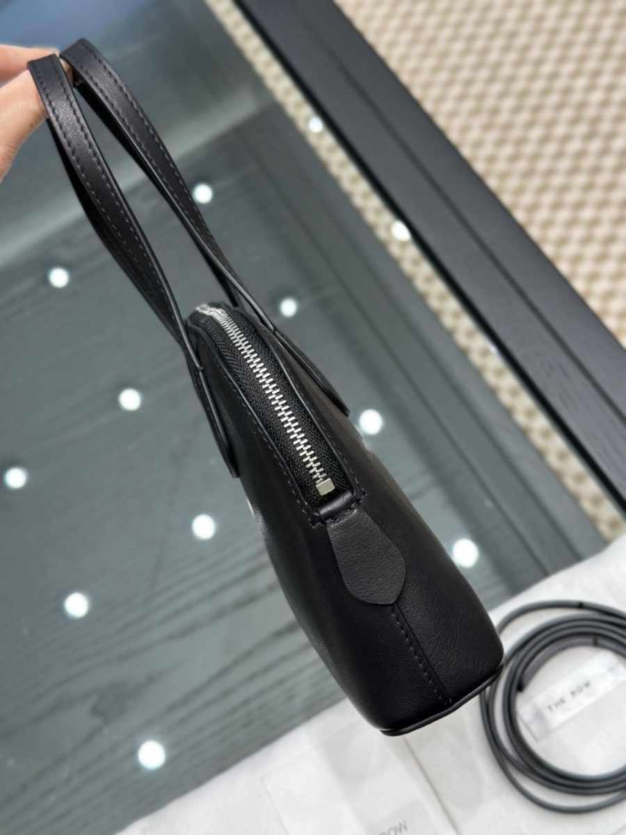 더미러THE Mirror_사진_20260315_4.jpg