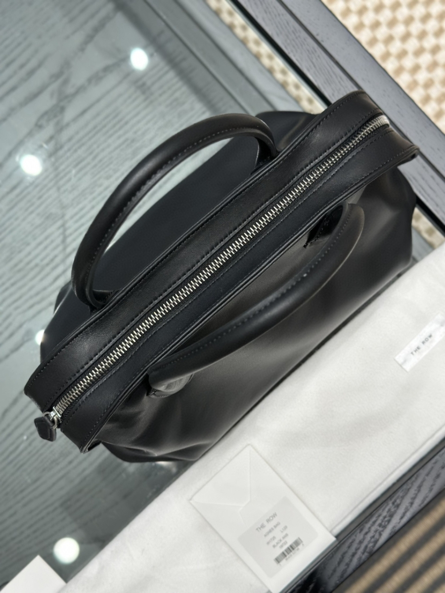 더미러THE Mirror_사진_20260315_3.jpg