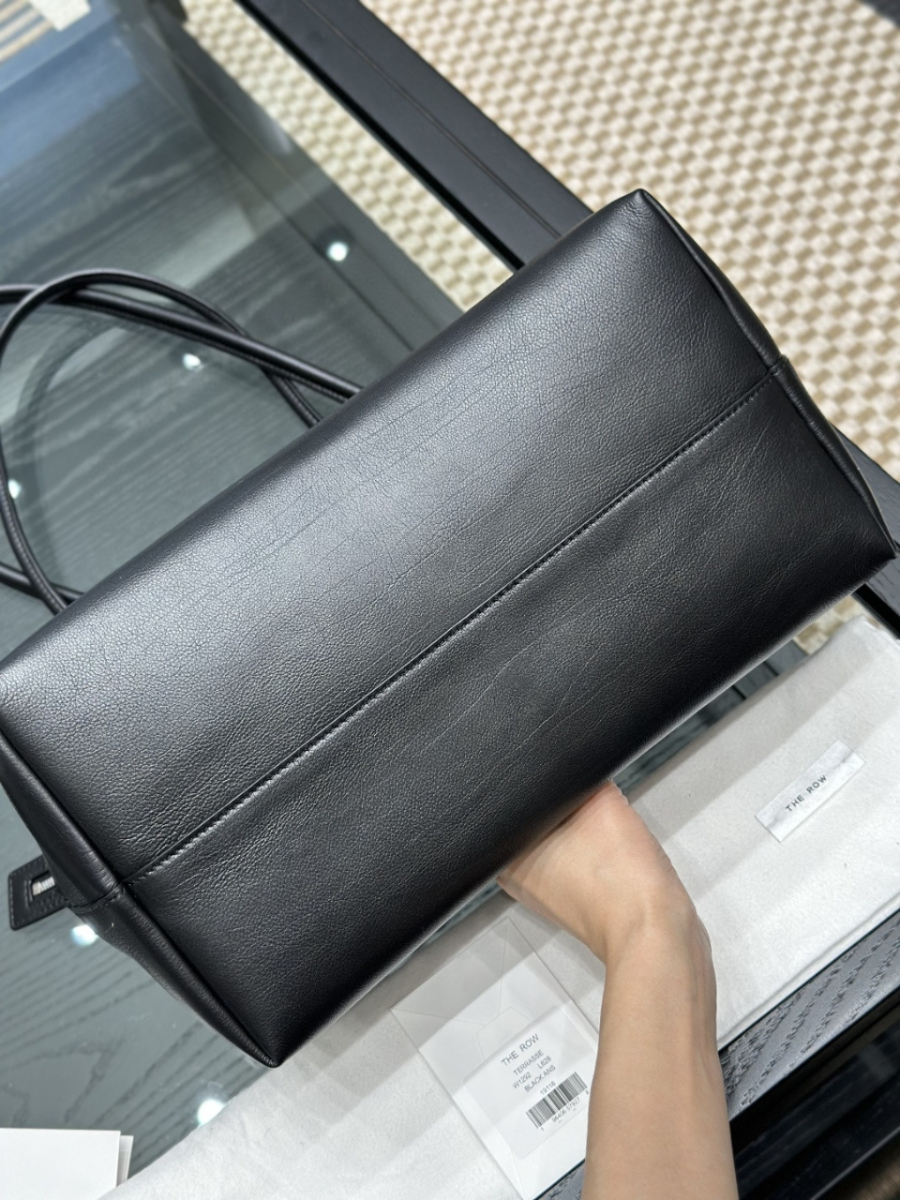 더미러THE Mirror_사진_20260315_6.jpg