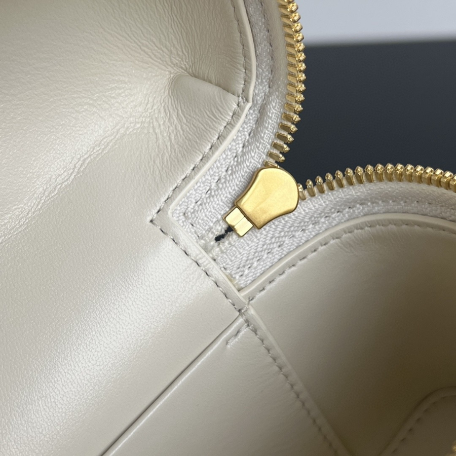 더미러THE Mirror_사진_20260316_10.jpg